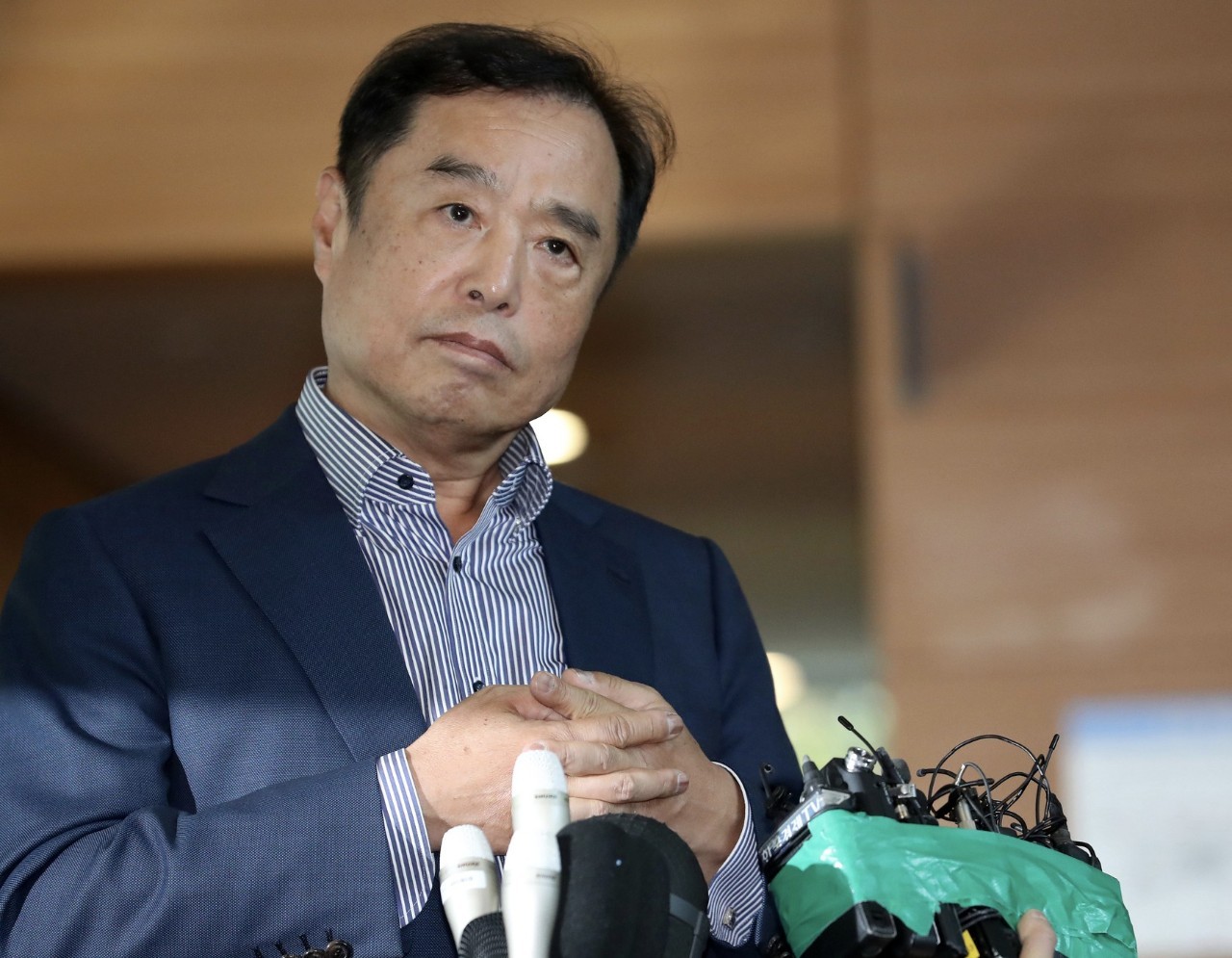 九游中国-球队生涯前途未卜，教练组紧急开会商讨解决方案