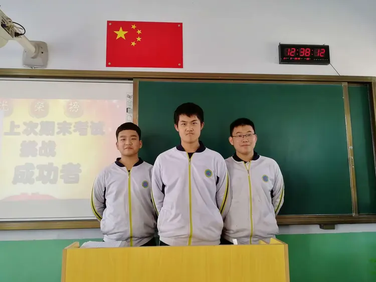 九游娱乐网站-战术调整发挥效果惊人，球队信心满满迎接挑战！
