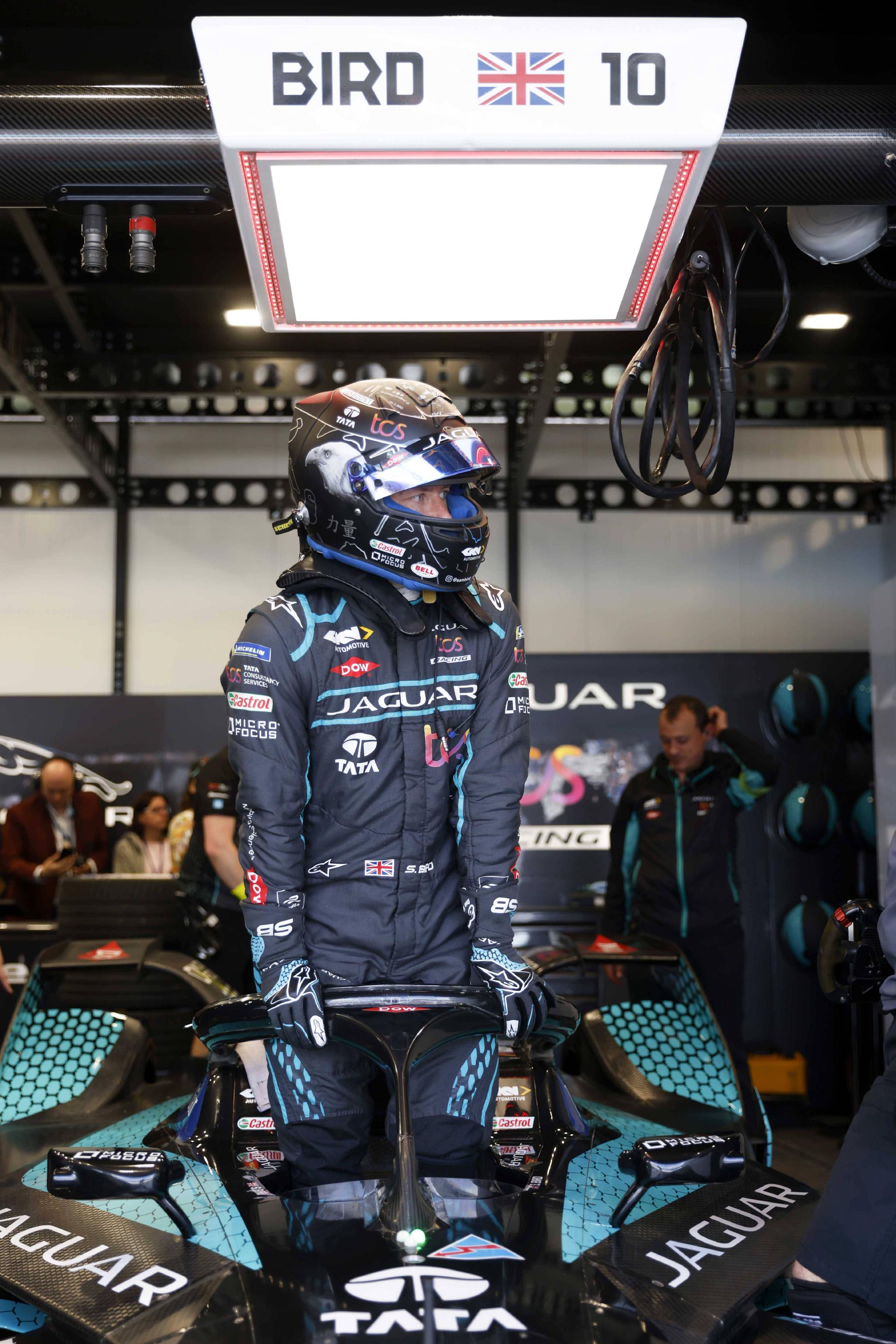 九游娱乐网页-沙尔克客场告捷，斩获宝贵三分