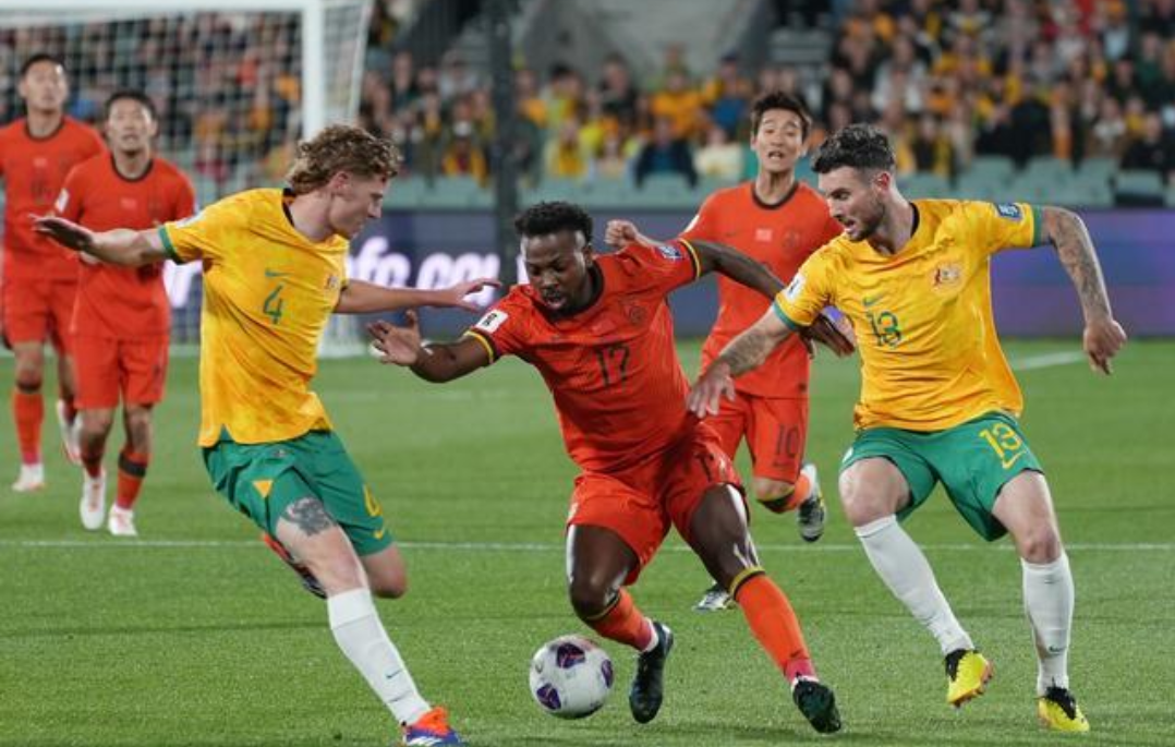 关于紧张对抗，双方展开角逐，球队最终胜出的信息