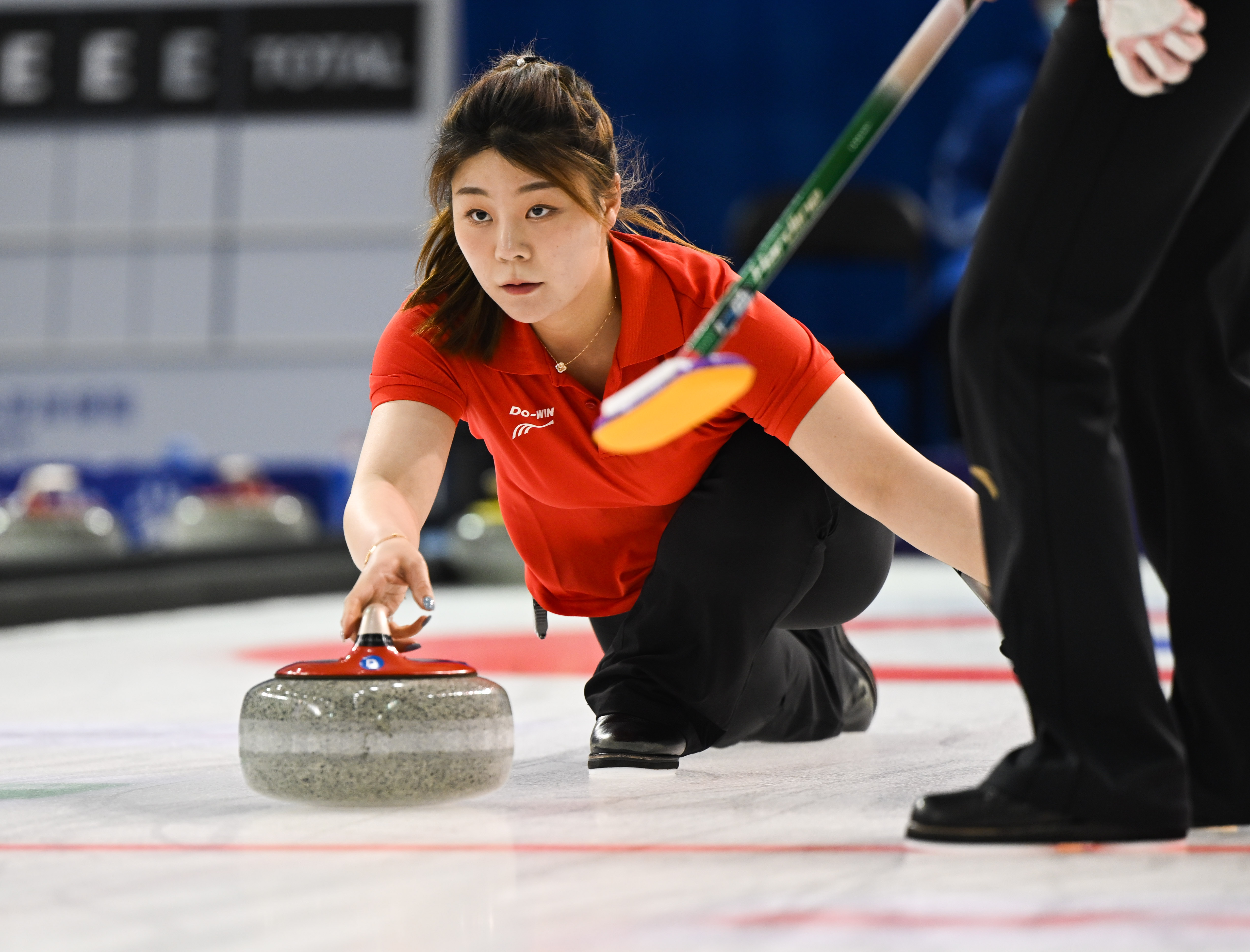 罗马尼亚选手夺得冰壶比赛冠军 罗马尼亚选手夺得冰壶比赛冠军