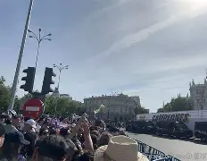 全队齐心协力，球队获得胜利的简单介绍