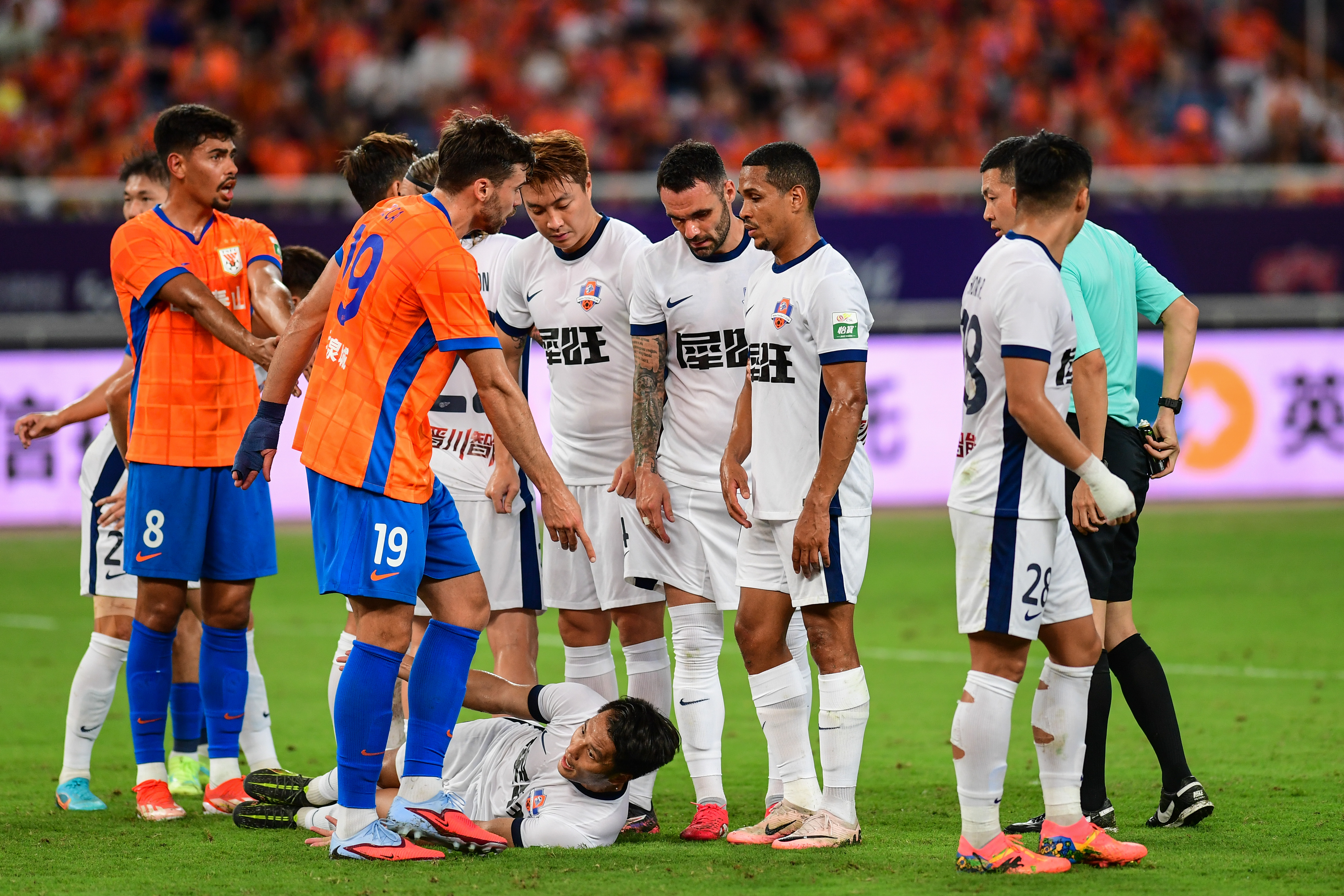 中超球队主场迎来困境比赛寻求解决