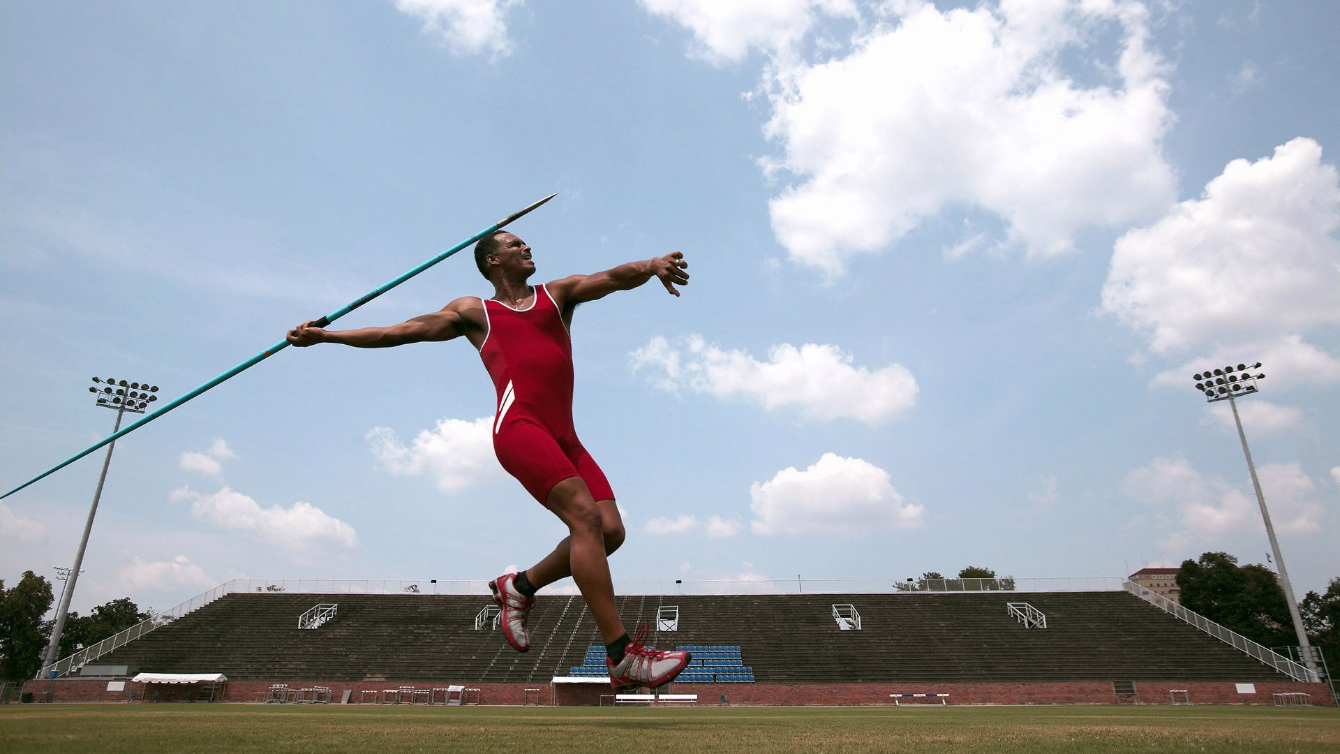 赛道上的骑士,当争冠焦点战变身丛林硬仗
